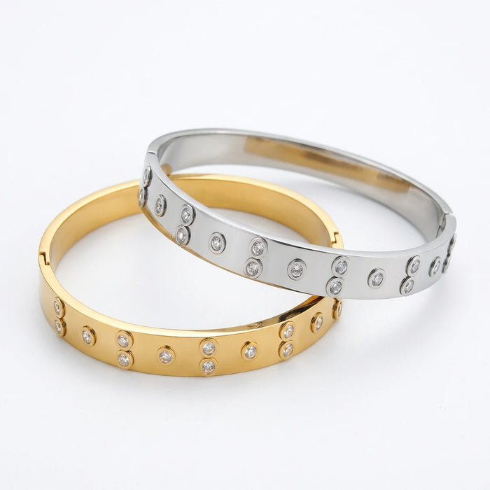 STUDDED BANGLE BRACELET 💧