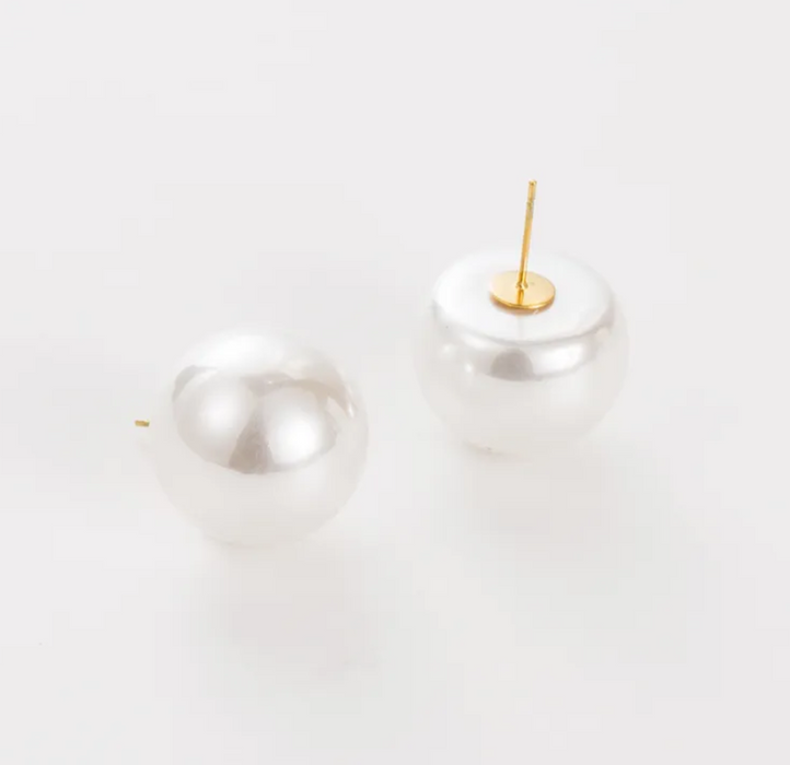 BIG PEARL EARRINGS