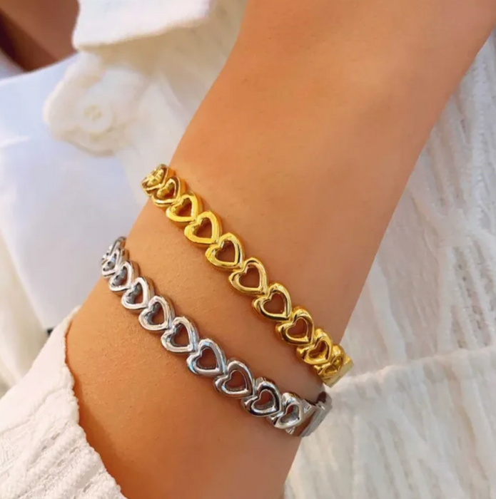 HEARTS BANGLE BRACELET 💧