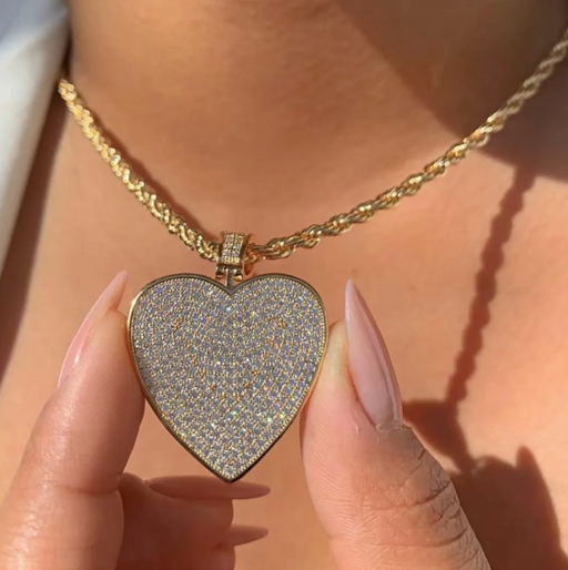 PAVE DIAMOND HEART NECKLACE 💧