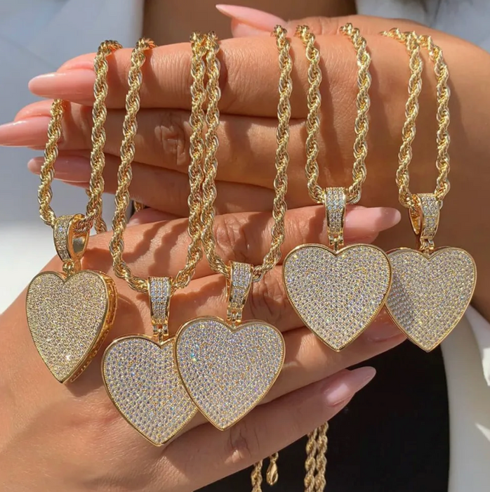 PAVE DIAMOND HEART NECKLACE 💧