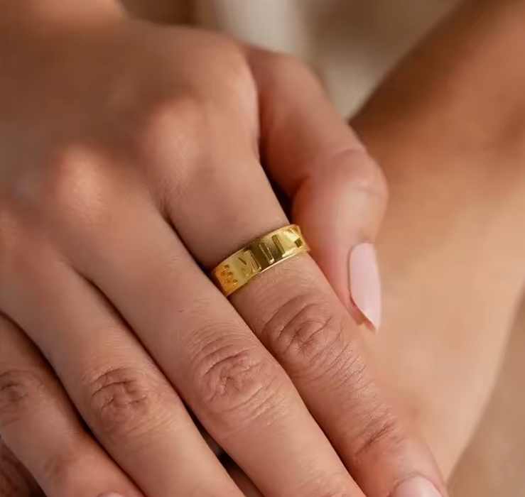 CUSTOM NAME RING 💧