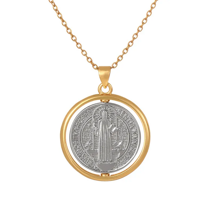 SPINNER MEDALION NECKLACE 💧