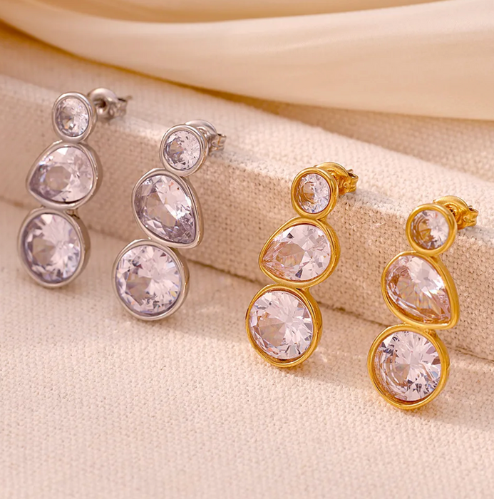 HOLIDAY EARRINGS 💧