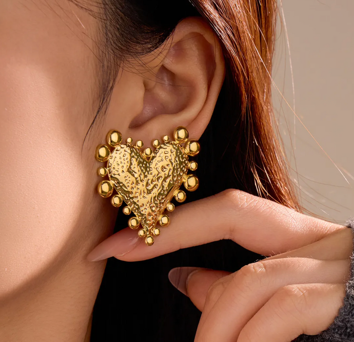 HEART HAMMERED EARRINGS 💧
