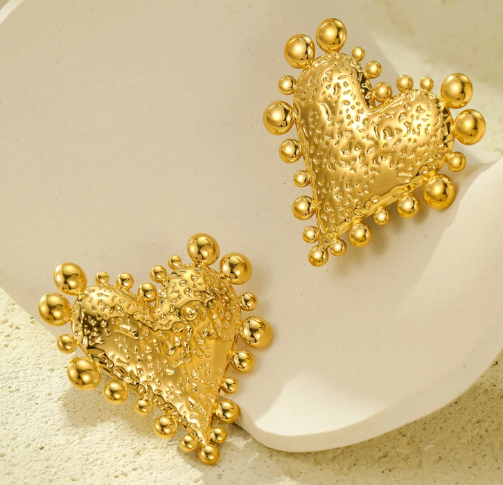 HEART HAMMERED EARRINGS 💧