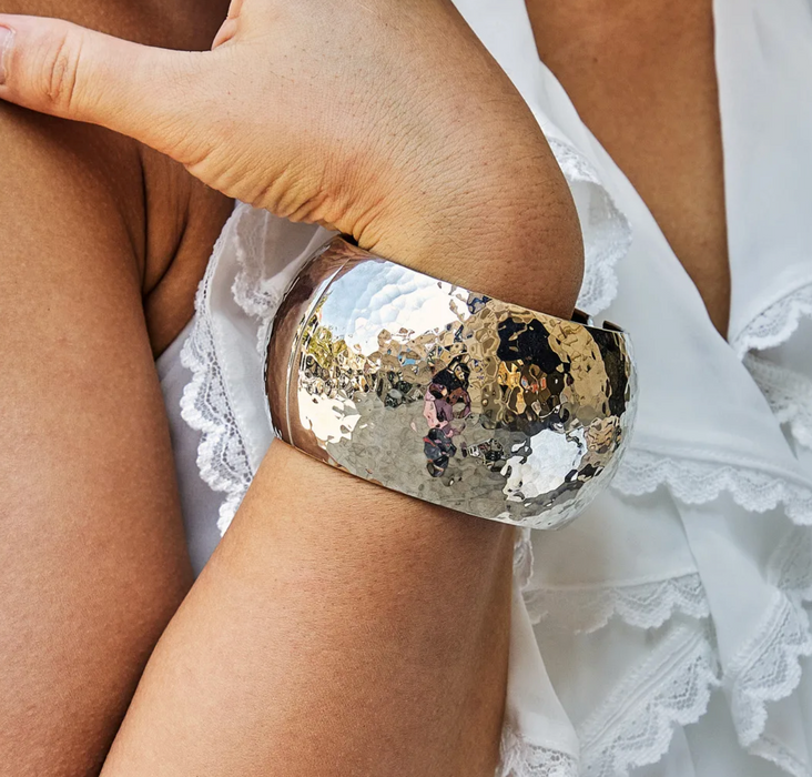 HAMMERED CUFF 💧