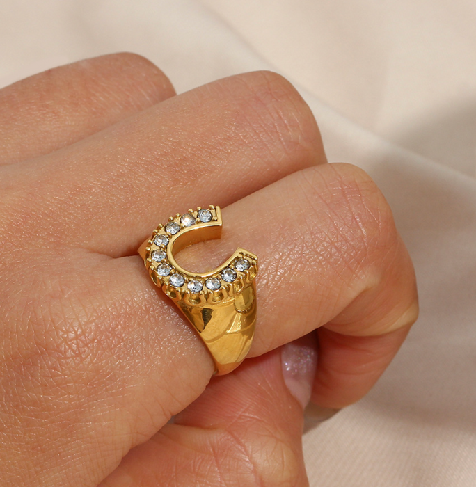 HORSESHOE RING 💧