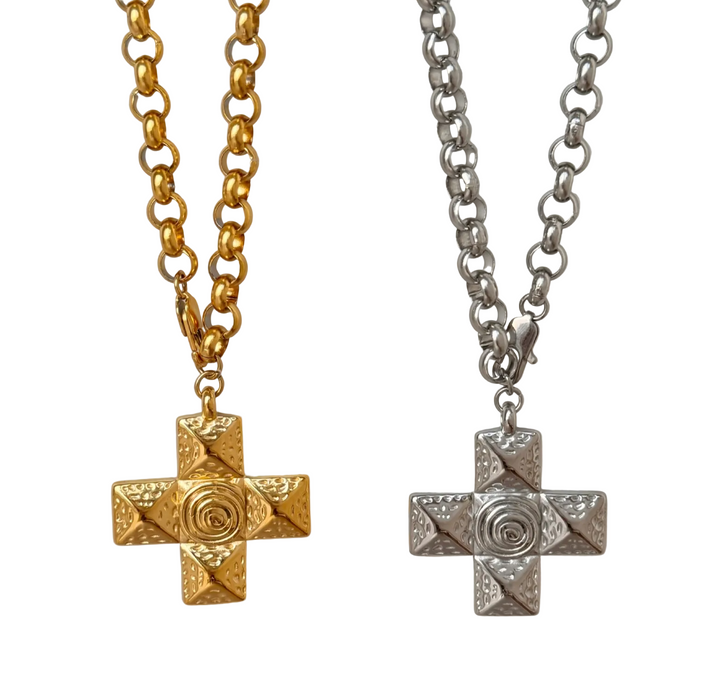 GOTHIC CROSS NECKLACE 💧