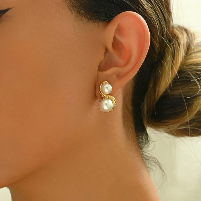 IONE PEARL EARRINGS💧