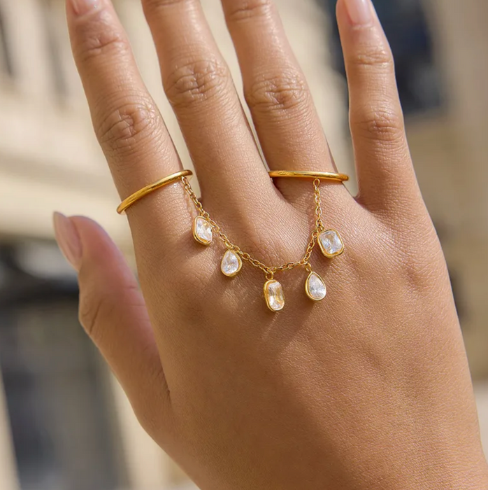 DROSIA DANGLY RING 💧